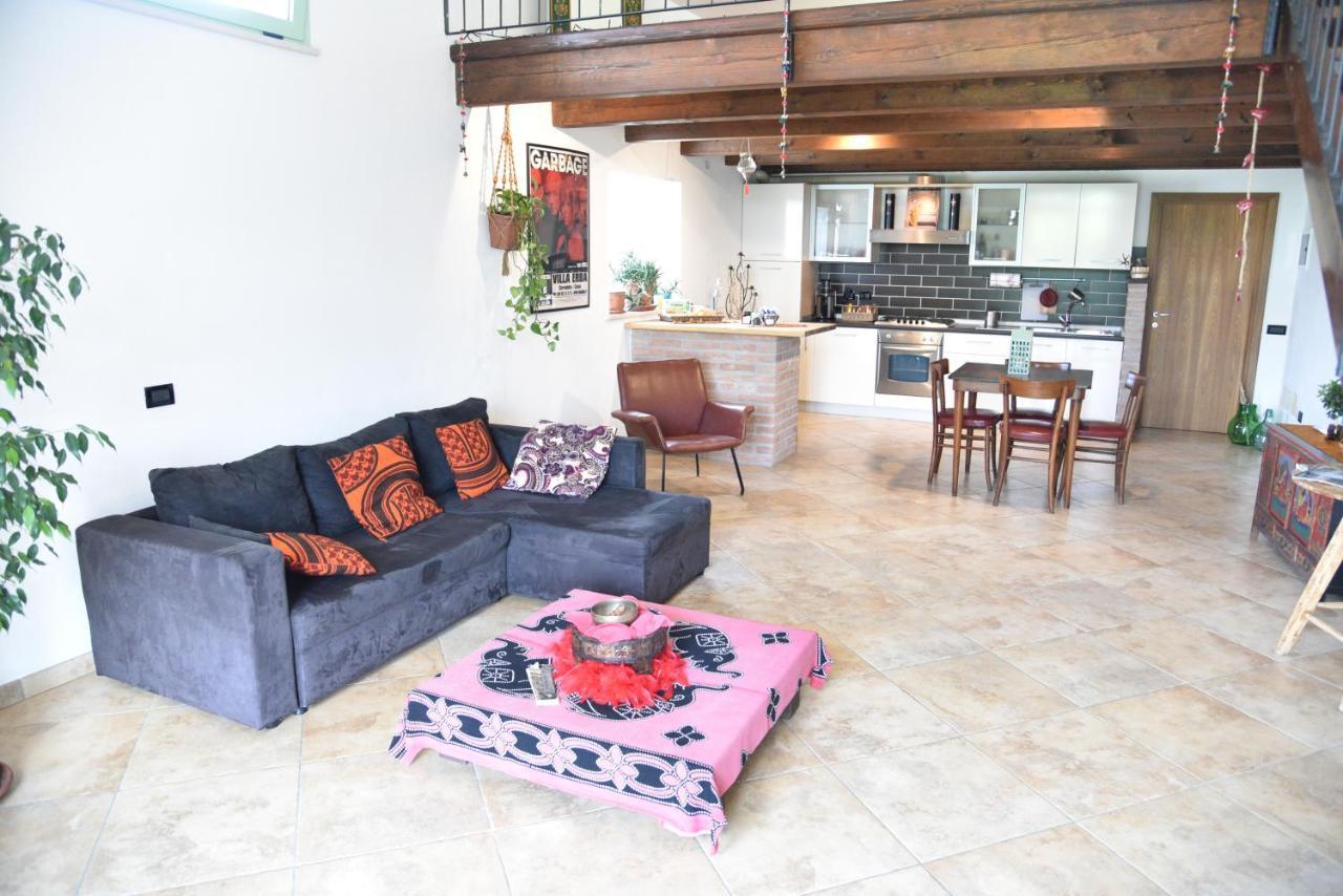 Capannone111 Bed and Breakfast Castiglione di Ravenna Exteriör bild